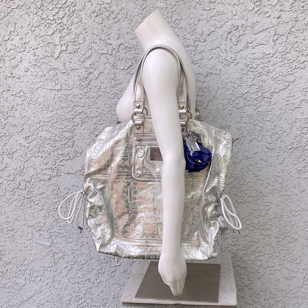 Vintage Y2K RARE Silver Metallic Coach Poppy Signature Shoulder Bag Purse XL - Picture 16 of 16